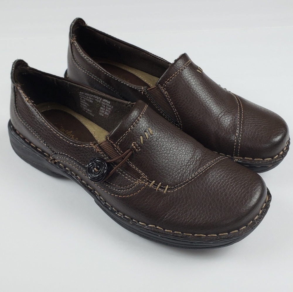 Thom McAn Women's Sherrill Brown Comfort Slip On
